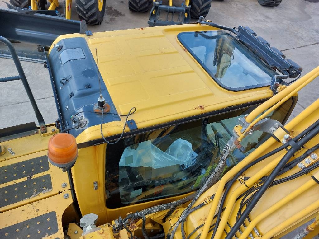 Komatsu PC210LC-10