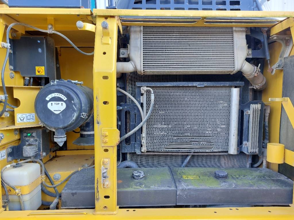 Komatsu PC210LC-10
