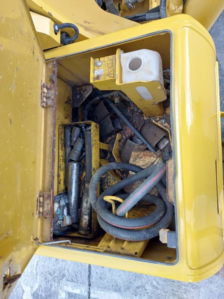 Komatsu PC210LC-10