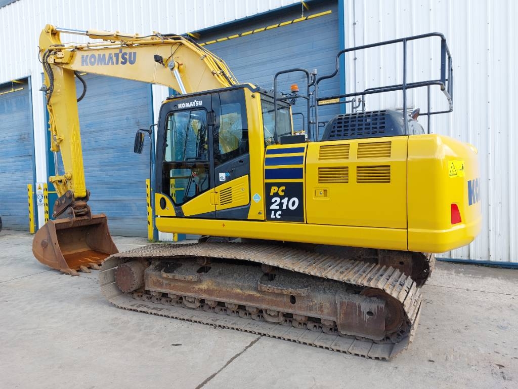 Komatsu PC210LC-10