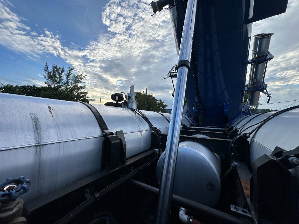 International 7500
