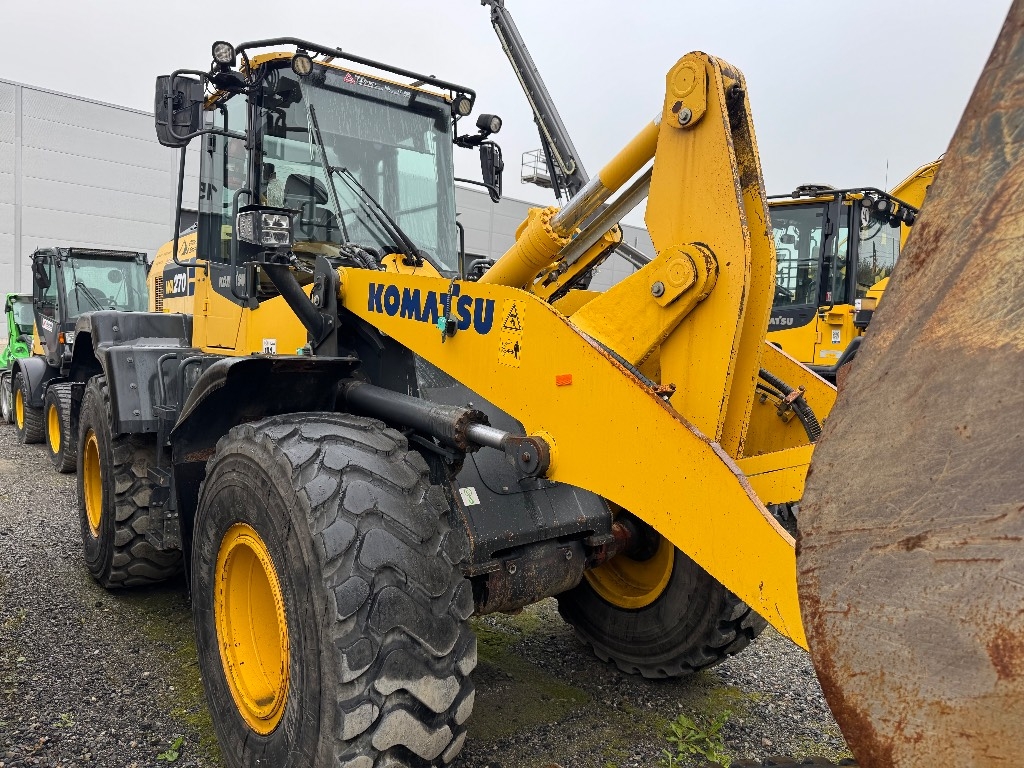 Komatsu WA 270-8 – bilde 1
