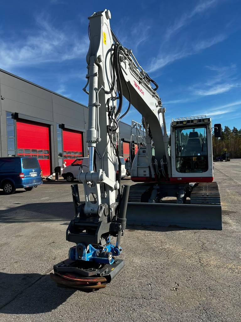 takeuchi-tb-2150-r-pyorittaja,3f78371d