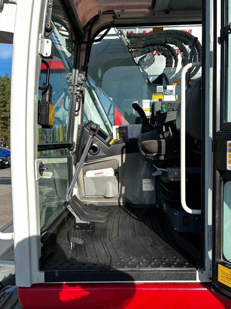 takeuchi-tb-2150-r-pyorittaja,8af44e96