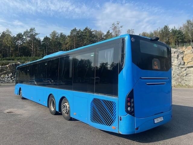 Volvo 8900 B8RLE 6x2 - Linjebussar - Transportfordon - Begagnade fordon