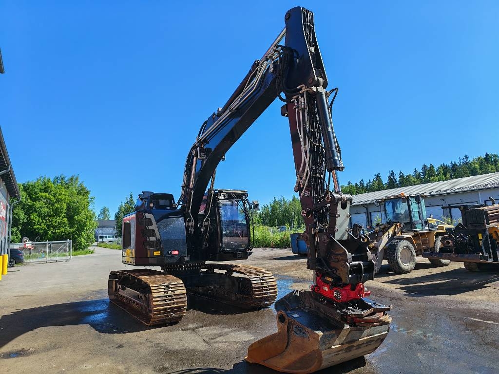 liebherr-r-926-compact-litroni,5a8f4fa5