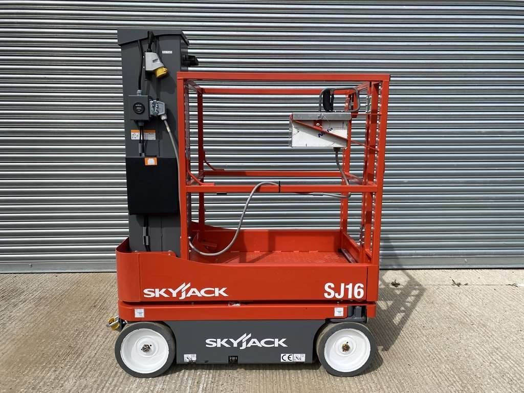 SkyJack SJ16 Scissor Lifts Construction Equipment DLL Group