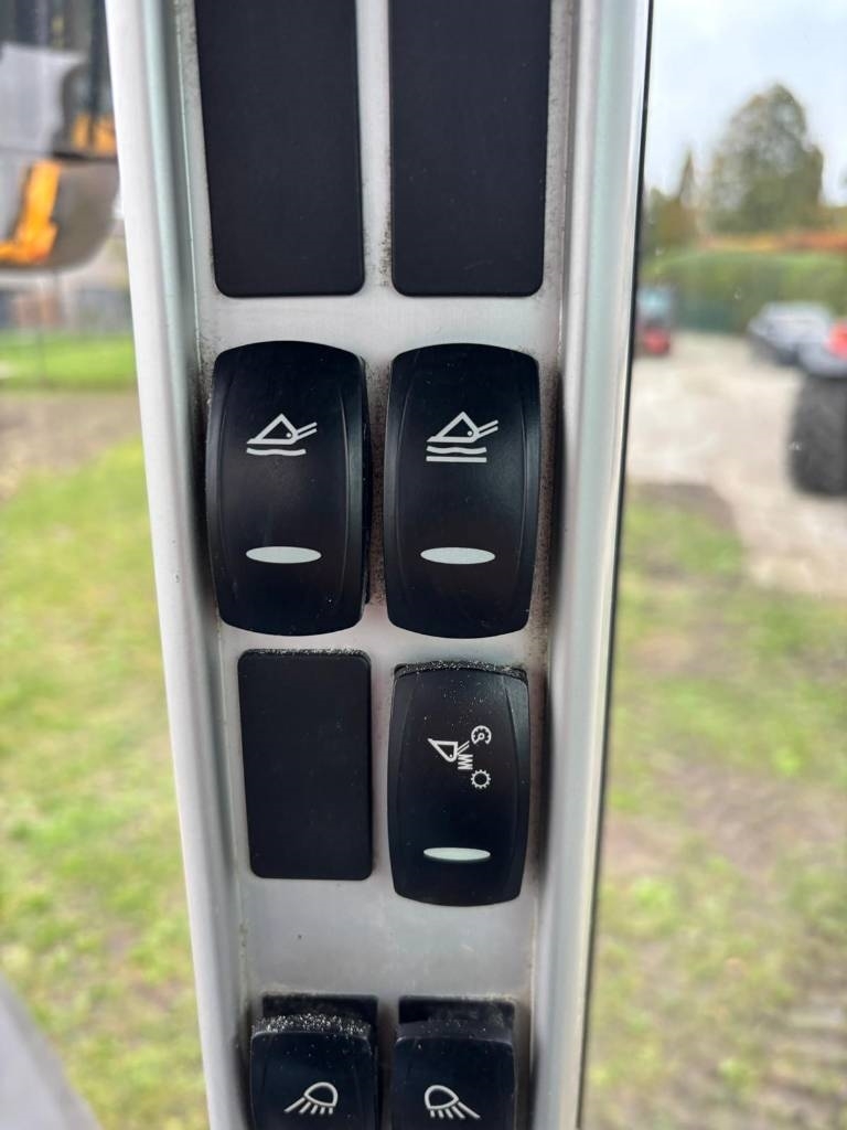 Volvo L 90 H (On Transport)