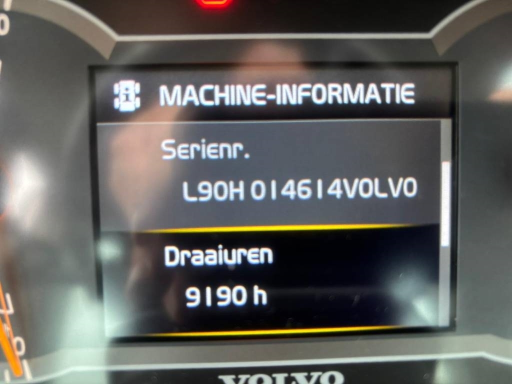 Volvo L 90 H (On Transport)