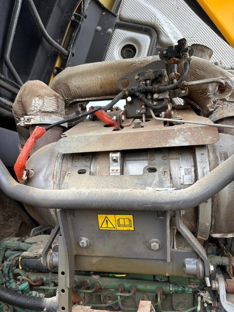 Volvo L 90 H (On Transport)