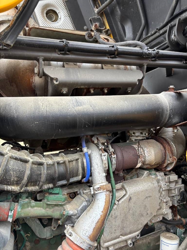 Volvo L 90 H (On Transport)