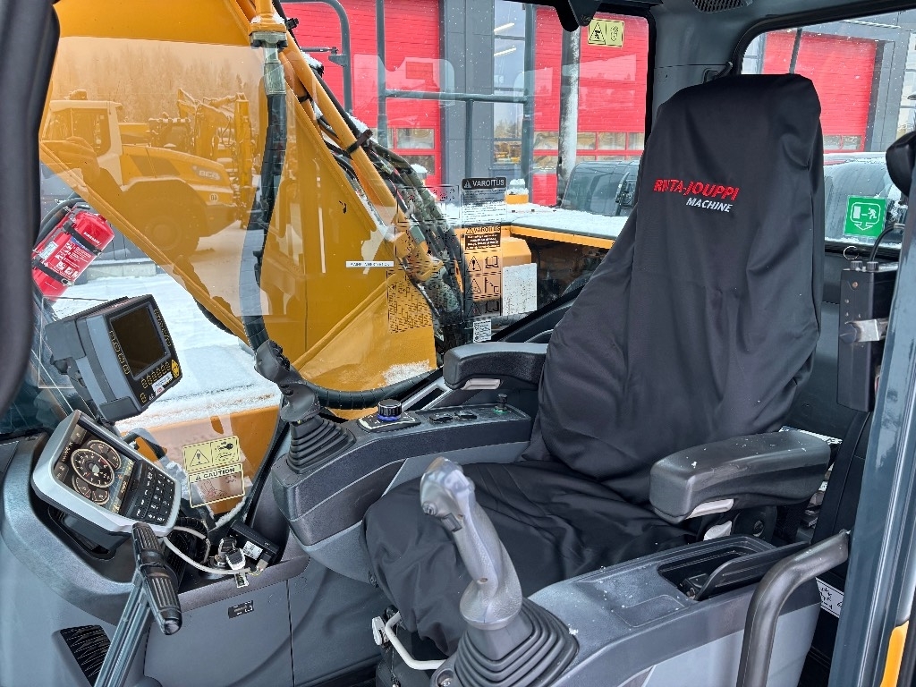 hyundai-hx-220-l-pyorittaja-le,5ea87d7a