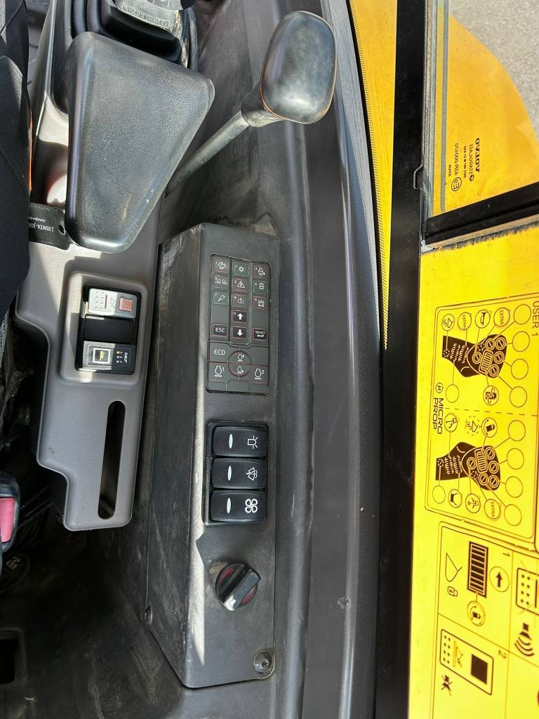 volvo-ecr-50-d-engcon-rasvari,292b39ee