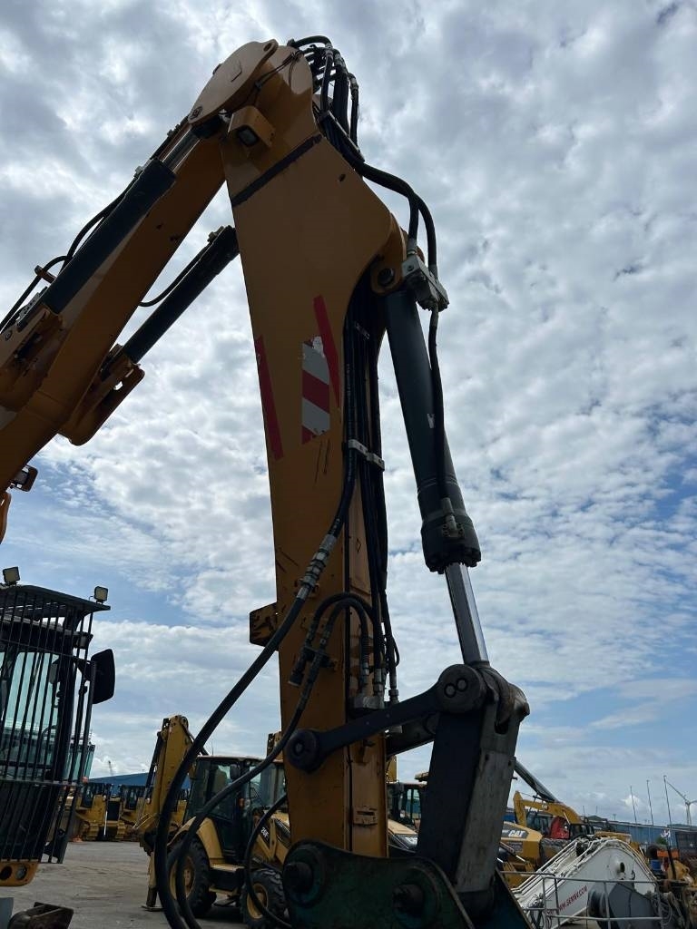 Liebherr LH 24 M