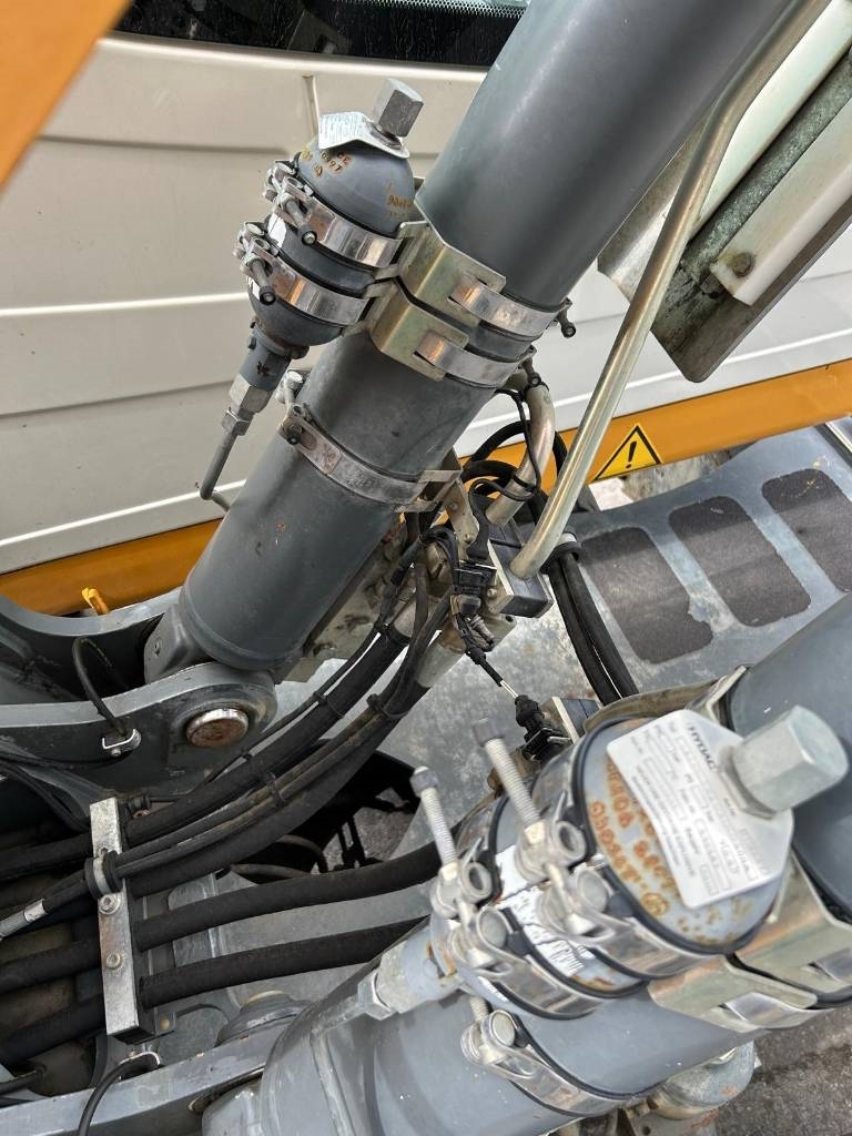 Liebherr LH 24 M