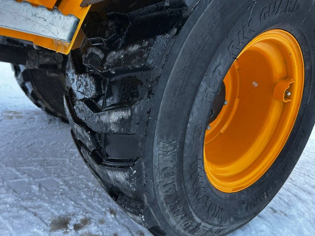 jcb-403-plus-tasauskauha-lammi,3391abe8