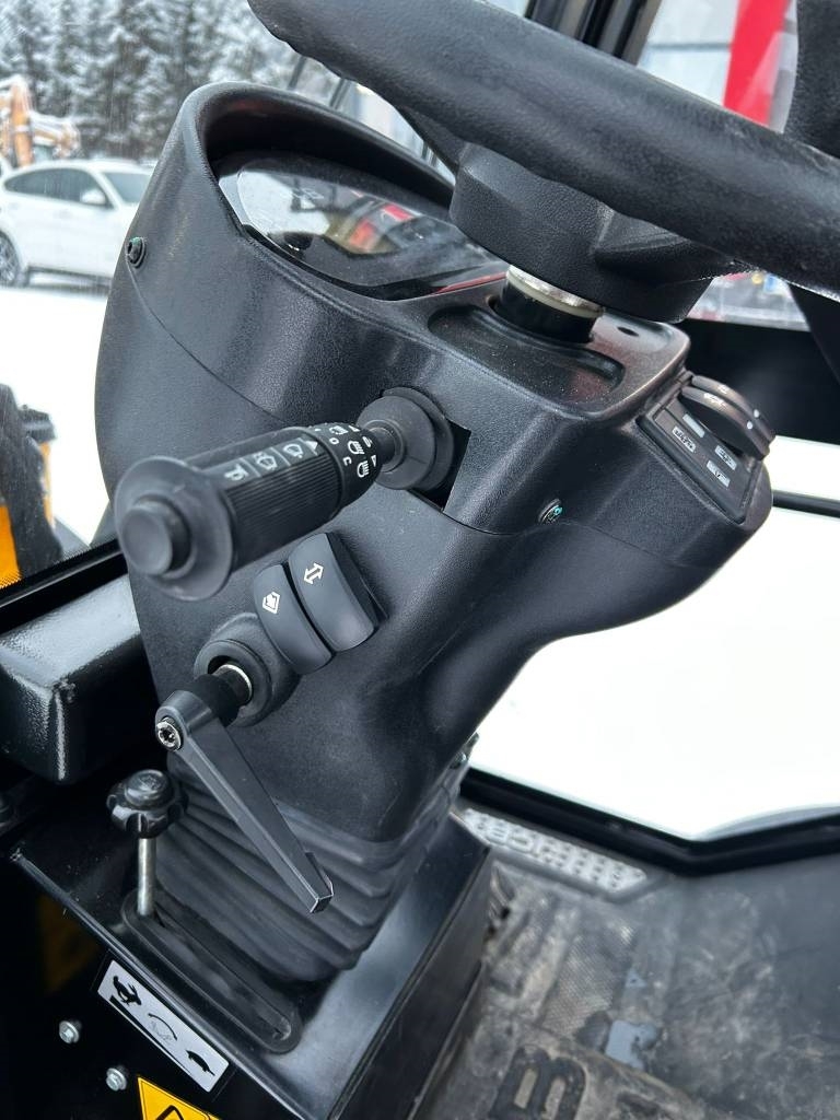 jcb-403-plus-tasauskauha-lammi,c1377b5e