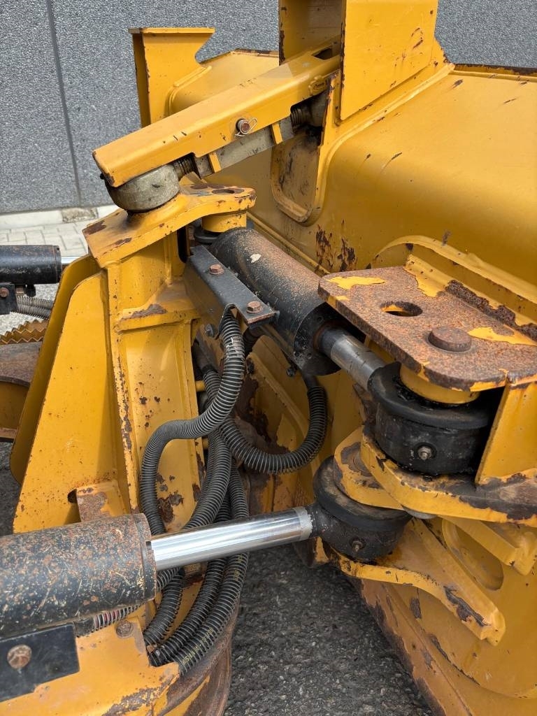 CAT D 5 K 2 XL (Low Verified Hours)