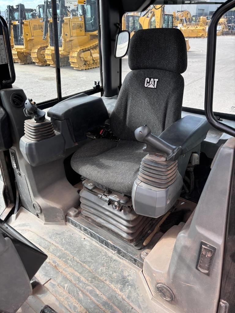 CAT D 5 K 2 XL (Low Verified Hours)