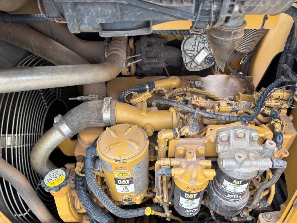 CAT D 5 K 2 XL (Low Verified Hours)