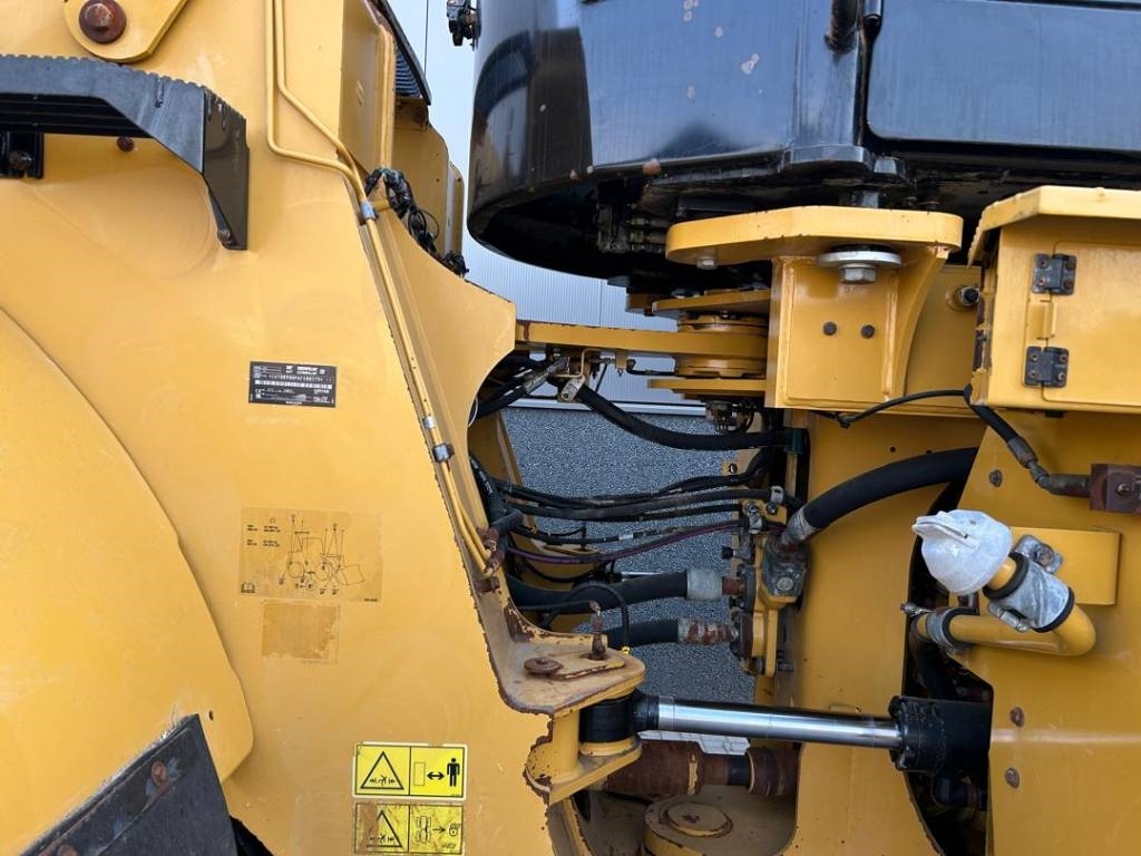 CAT 980