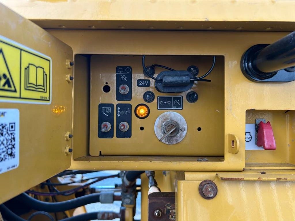 CAT 980