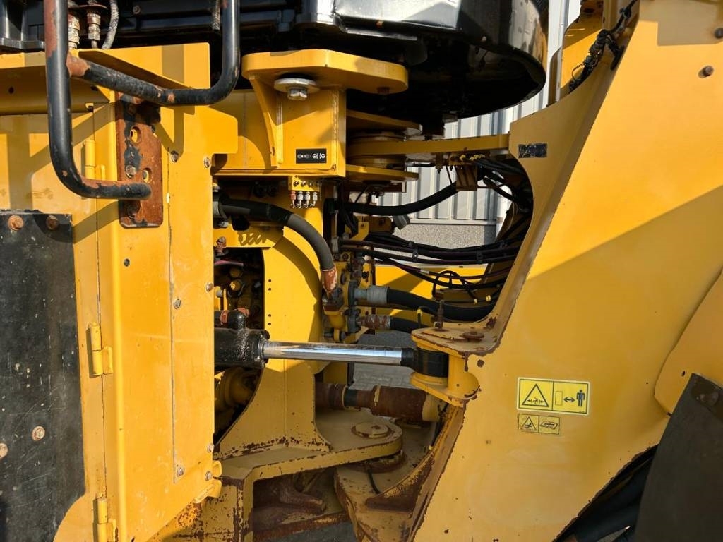 CAT 980
