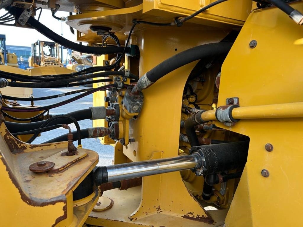 CAT 980