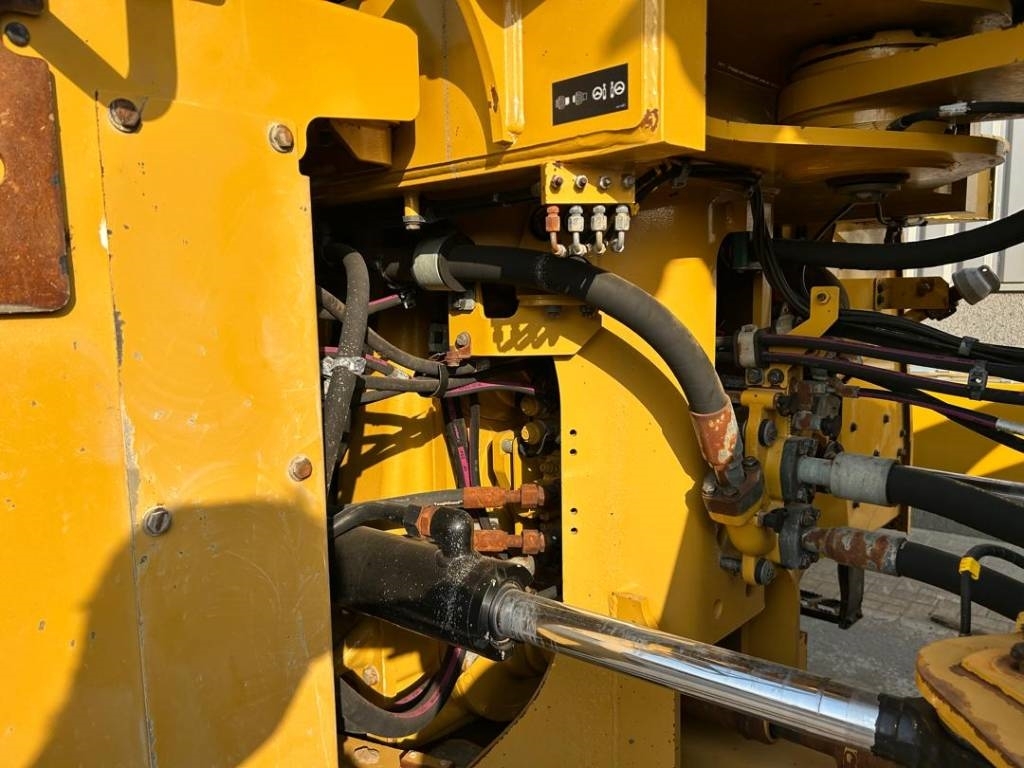 CAT 980