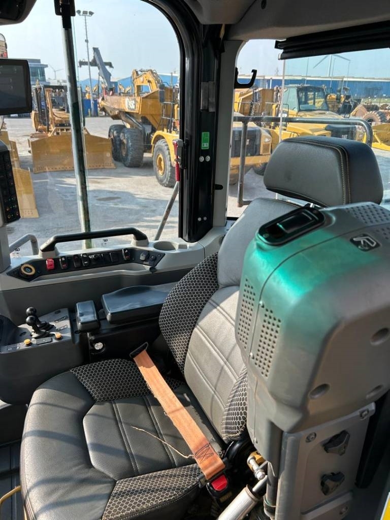CAT 980