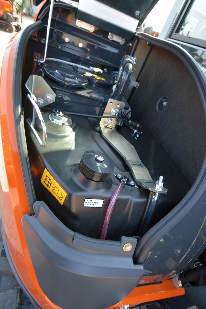 Hitachi ZX 65 USB-6 - Mini- & Compact Excavators - Construction