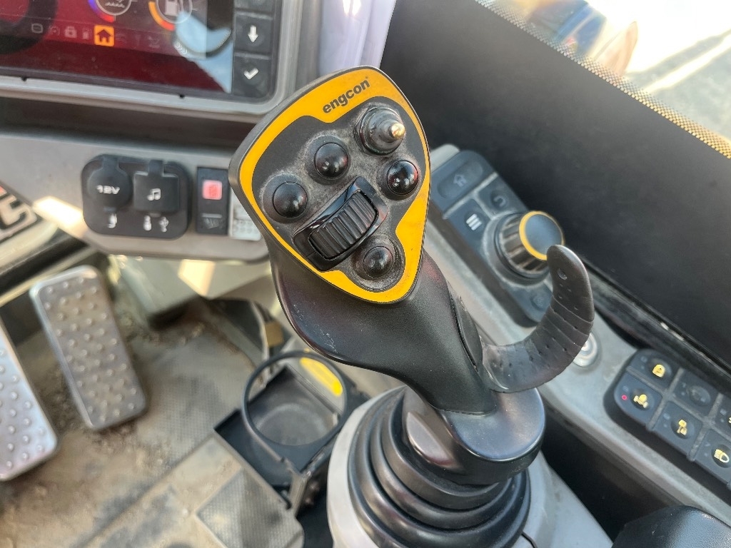 jcb-110-hydradig-engcon-2-kauh,7300af71