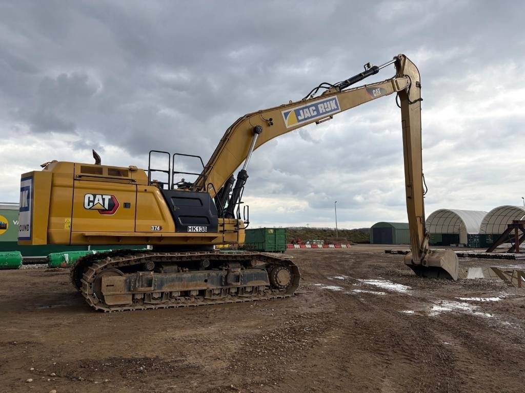 CAT 374 Long-reach