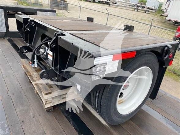 2018 FONTAINE 4' X 102" X FLIP AXLE - 40 TON LOWBOY For Sale In Wilmington, North Carolina