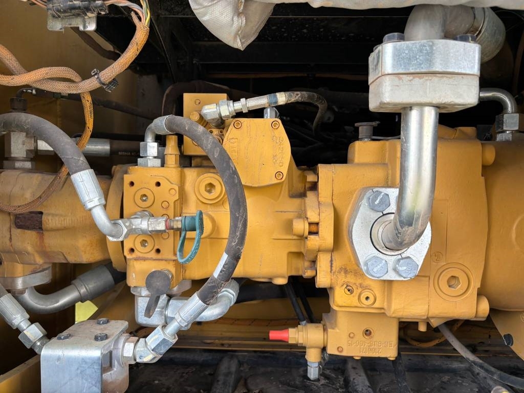 CAT M 320 F