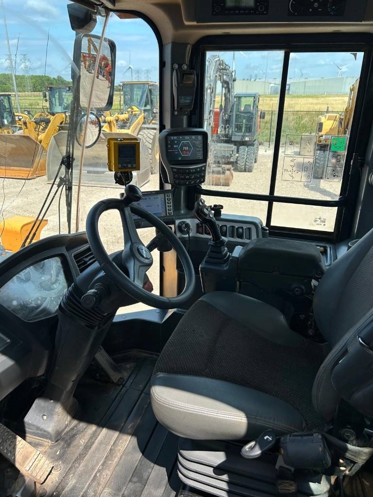 Hyundai HL 970
