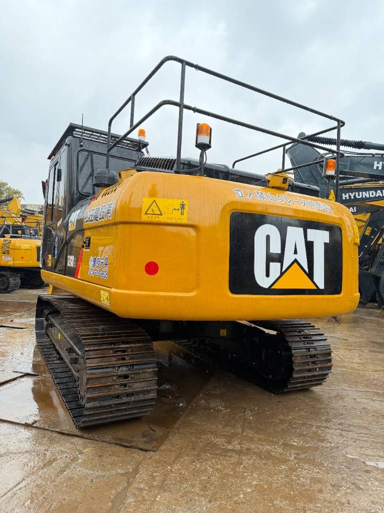 Image for TRACKED EXCAVATORS 2022 Caterpillar 320D