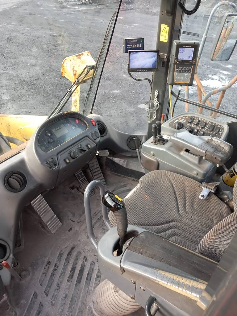 Komatsu WA 600-6
