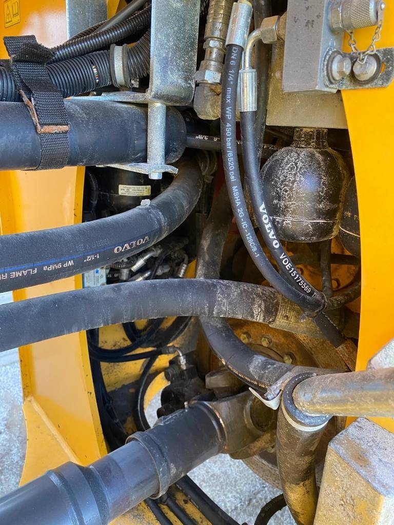 Volvo L 260 H (CDC + BSS)