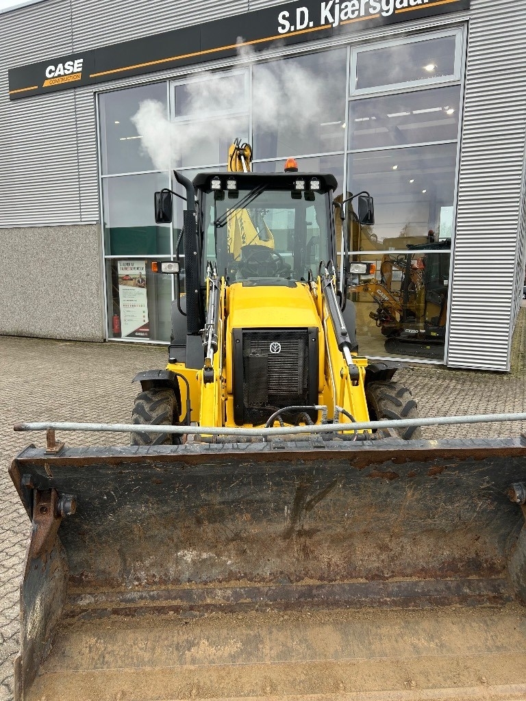New Holland B 100 C