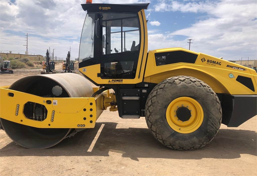 2023 Viper VRZ220 Ride on Asphalt Vibrating Roller heavy equipment