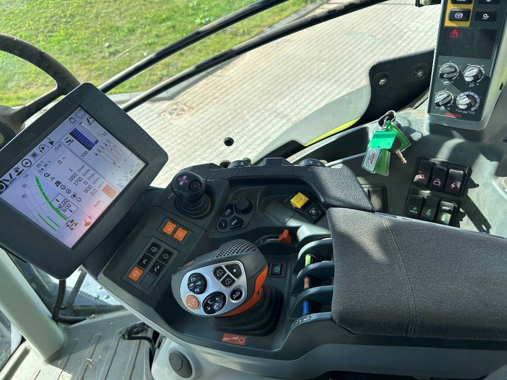 CLAAS Axion 850 Cmatic