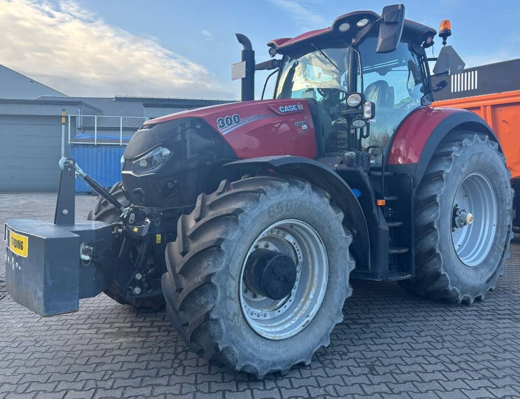 Case IH OPTUM 300 CVX