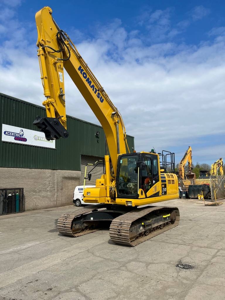 Komatsu PC210LC11 Crawler excavators Construction Komatsu Used