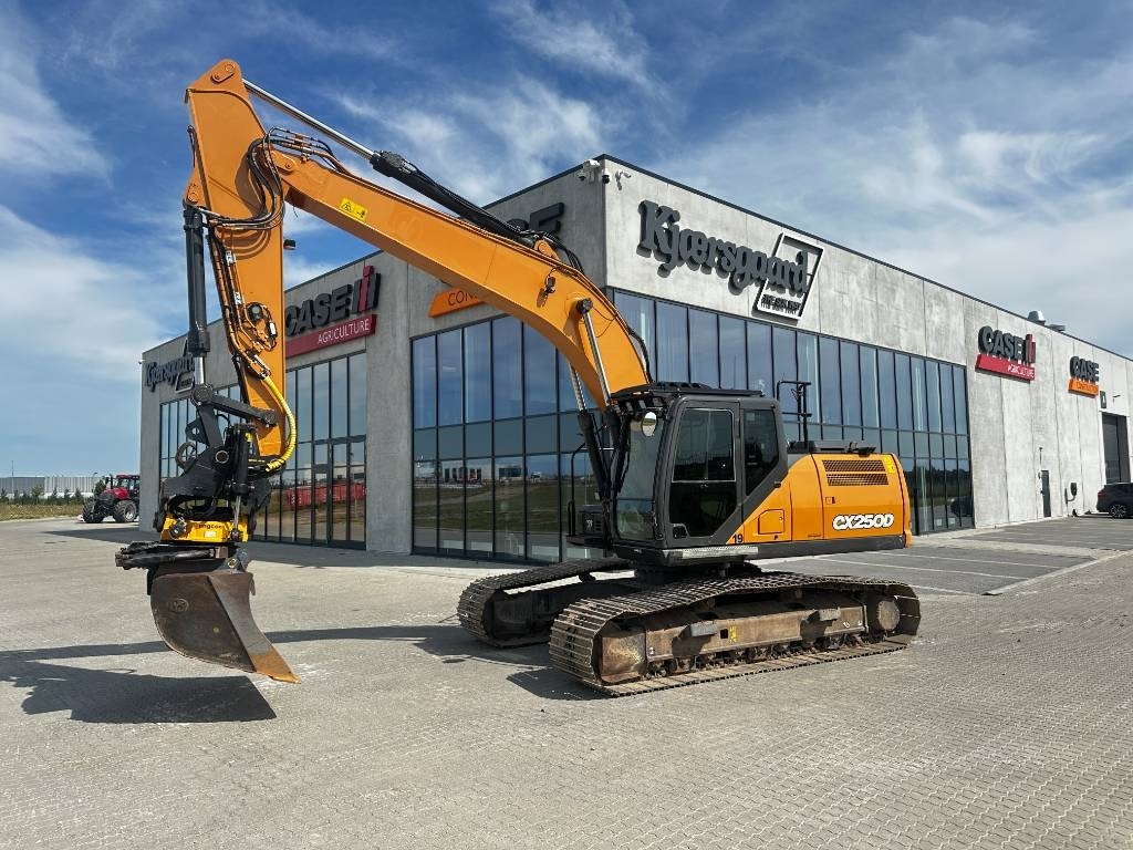 CASE CX 250 D