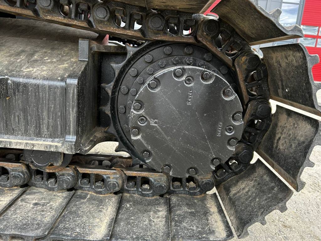 hitachi-zx225uslc-7-pyorittaja,943037ae