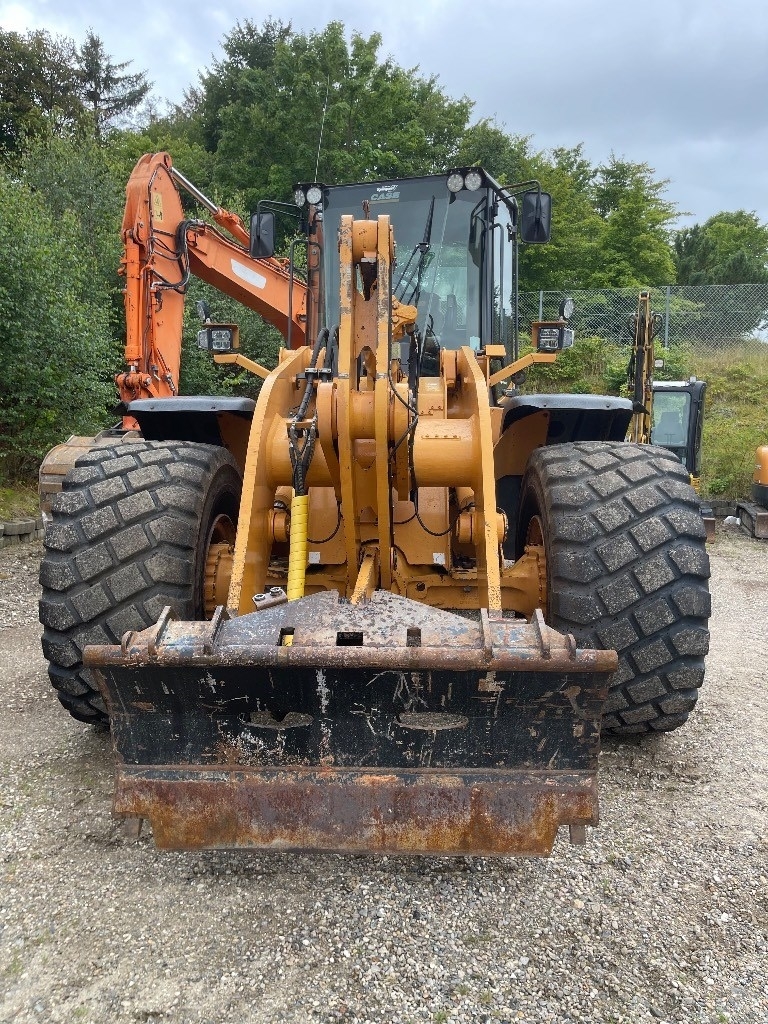 CASE 821 E