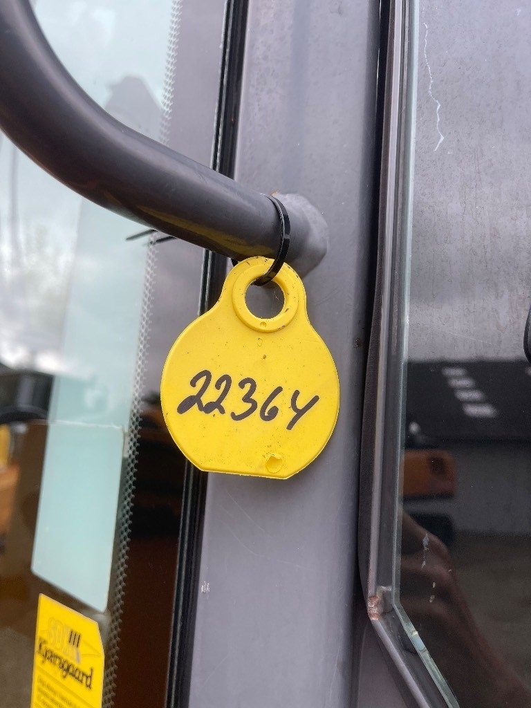 CASE 821 E