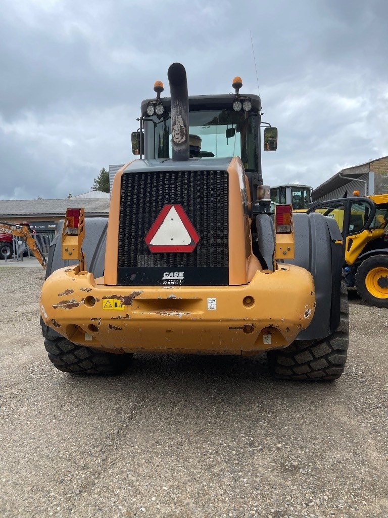CASE 821 E
