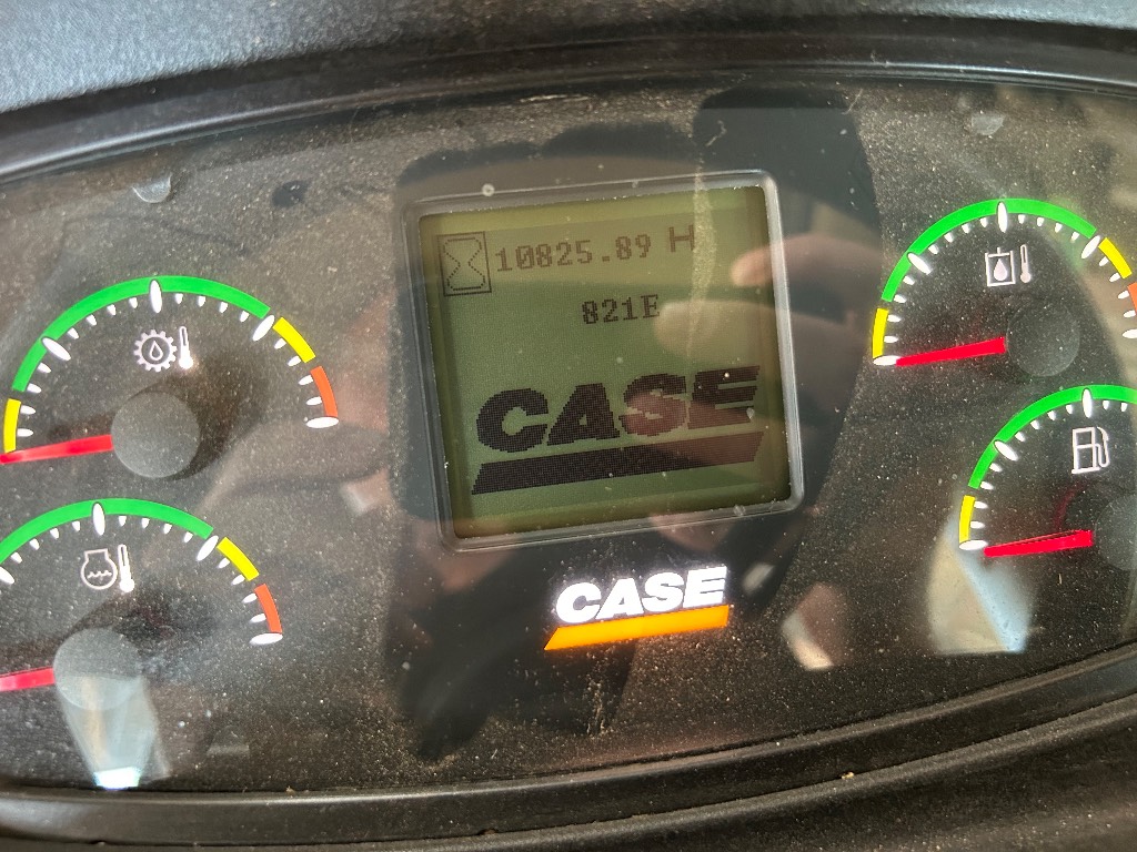 CASE 821 E